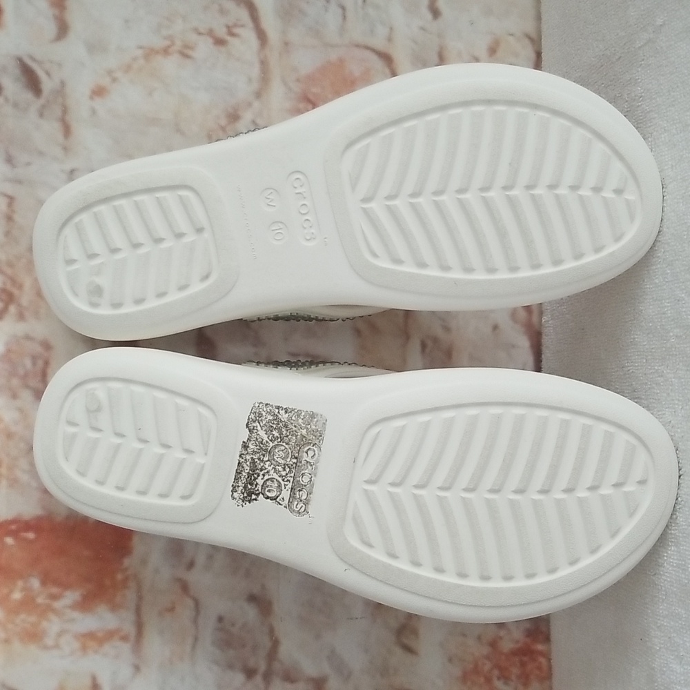 Crocs Monterey Diamante Thong Sandals - Picture 6 of 8